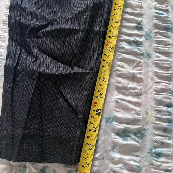 Maurice’s Stylish charcoal twill ankle Pants - Picture 5 of 7